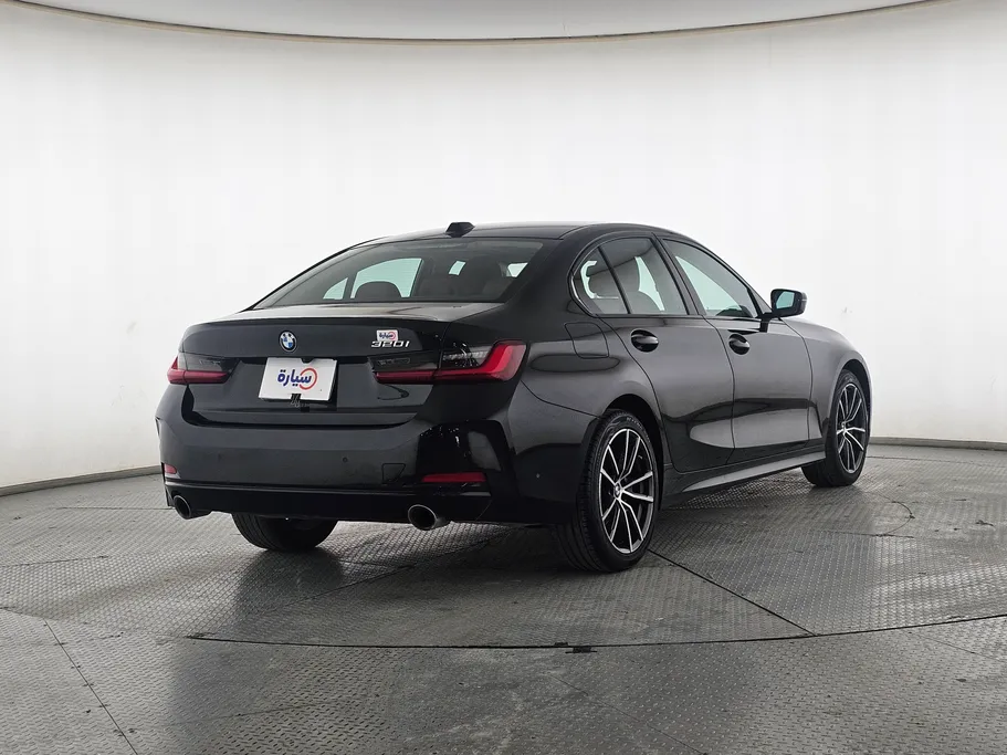 2023 BMW 3 Series 320i  