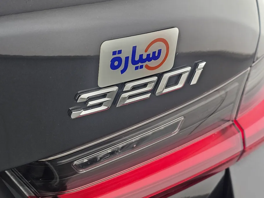2023 BMW 3 Series 320i  