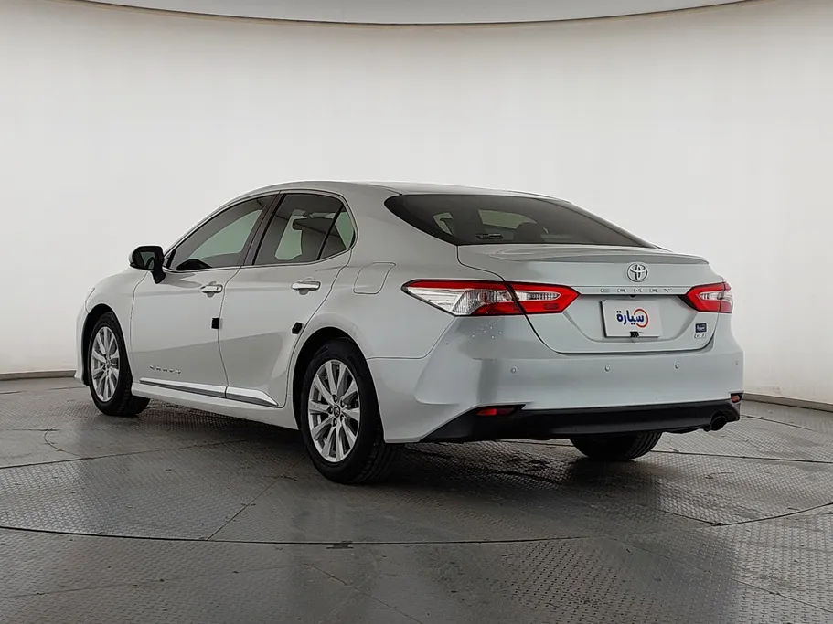 2019 Toyota Camry  GLE 