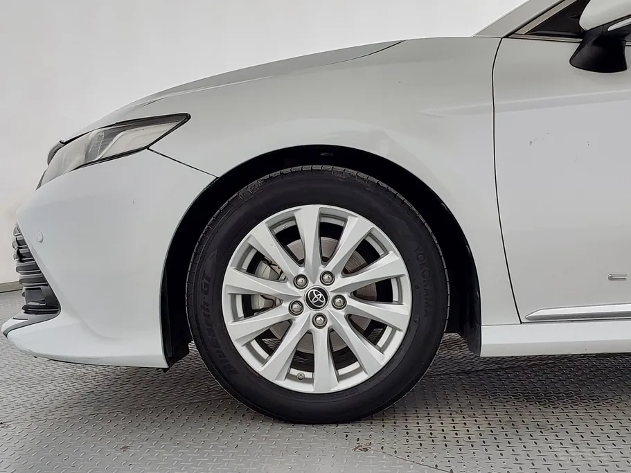 2019 Toyota Camry  GLE 