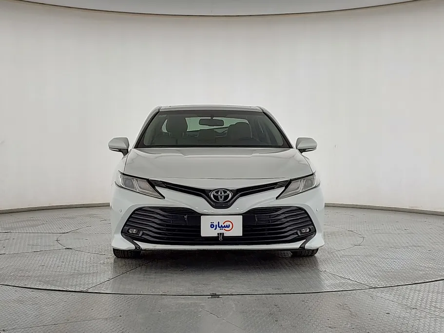 2019 Toyota Camry  GLE 