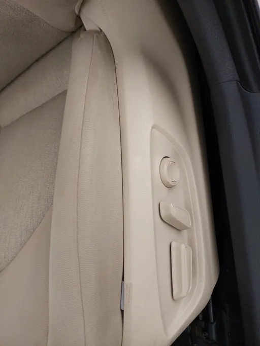 2019 Toyota Camry  GLE 