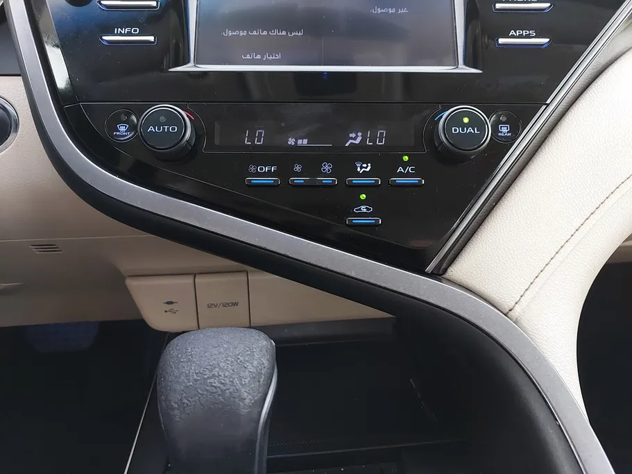 2019 Toyota Camry  GLE 