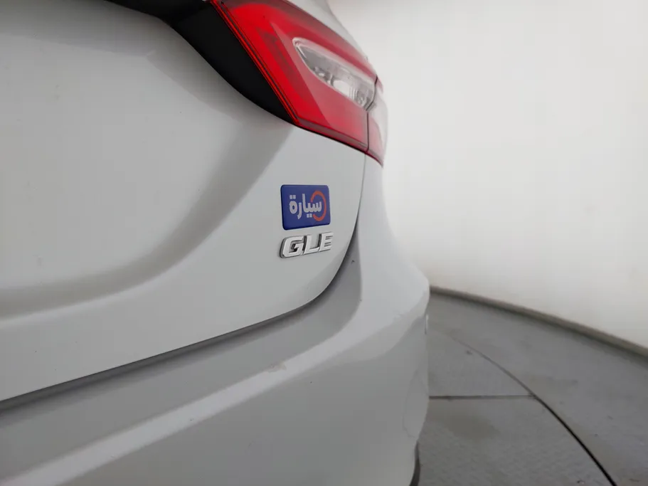 2019 Toyota Camry  GLE 