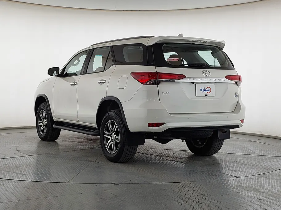 2022 Toyota Fortuner VX 