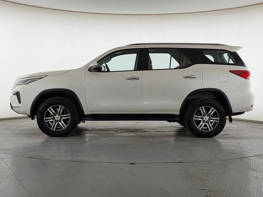 2022 Toyota Fortuner VX 