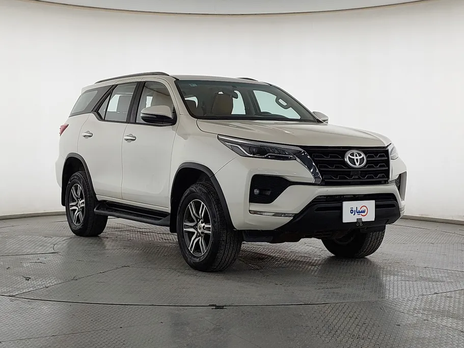 2022 Toyota Fortuner VX 
