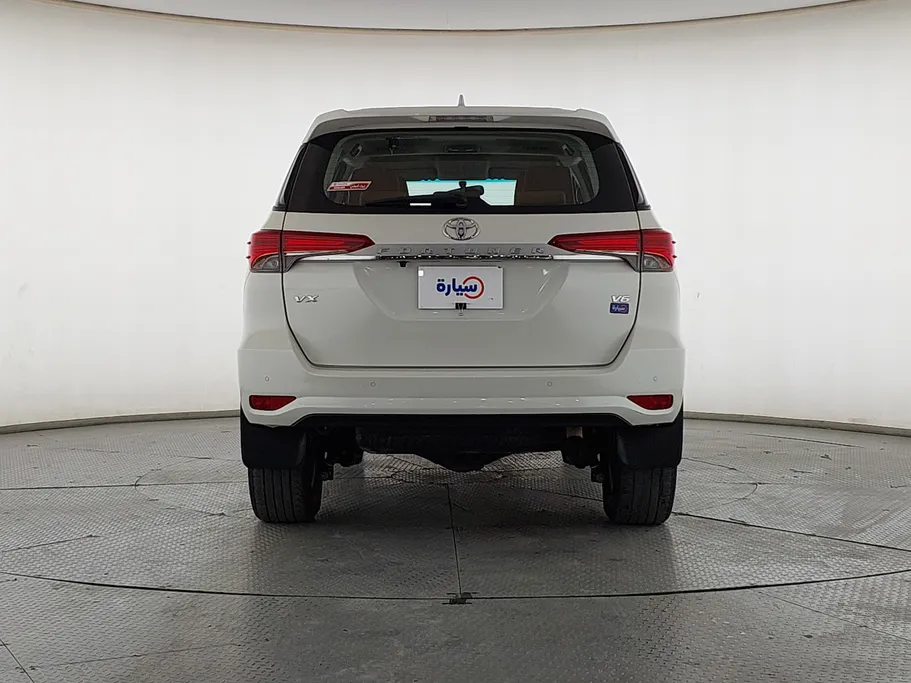 2022 Toyota Fortuner VX 
