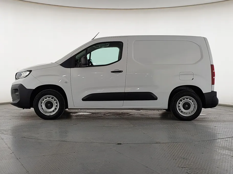 2025 Peugeot Partner Short van 