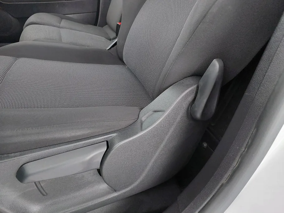 2025 Peugeot Partner Short van 