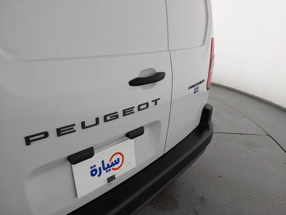 2025 Peugeot Partner Short van 