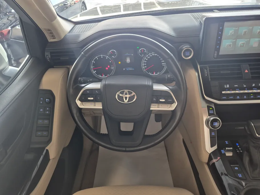 تويوتا لاندكروزر GXR1 2024 