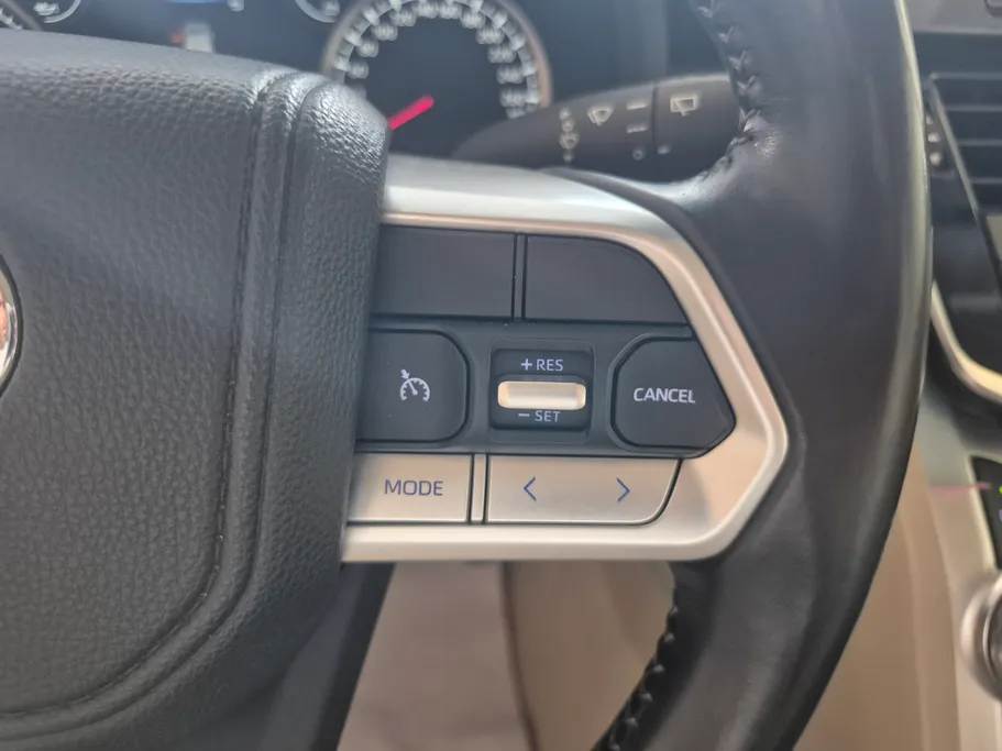 تويوتا لاندكروزر GXR1 2024 