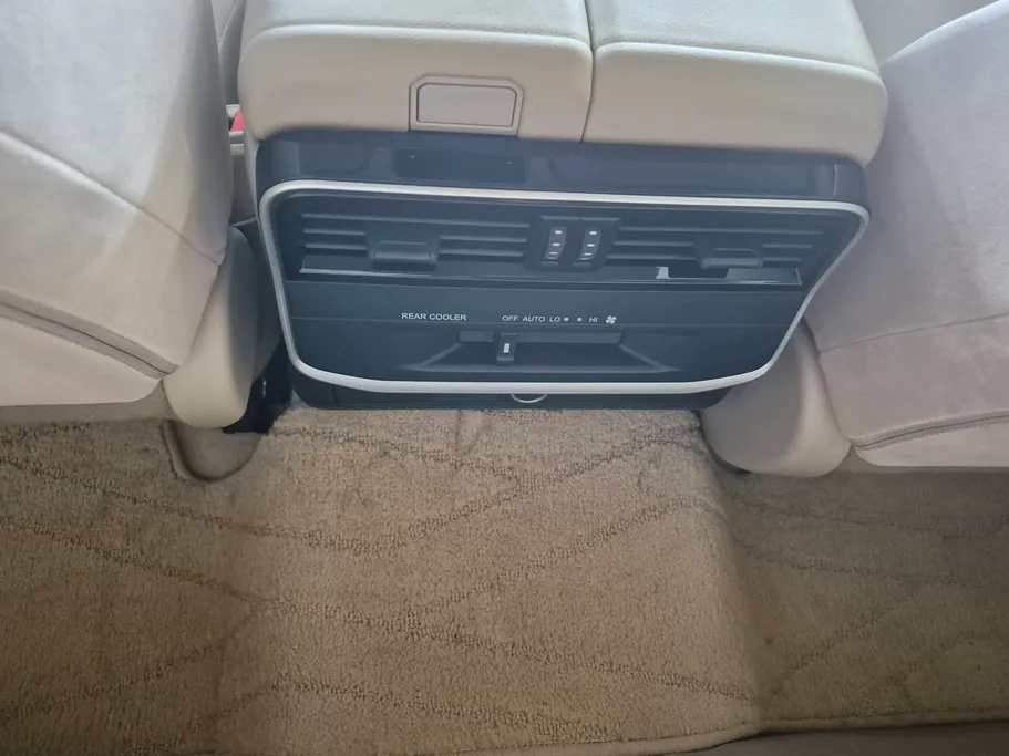 تويوتا لاندكروزر GXR1 2024 