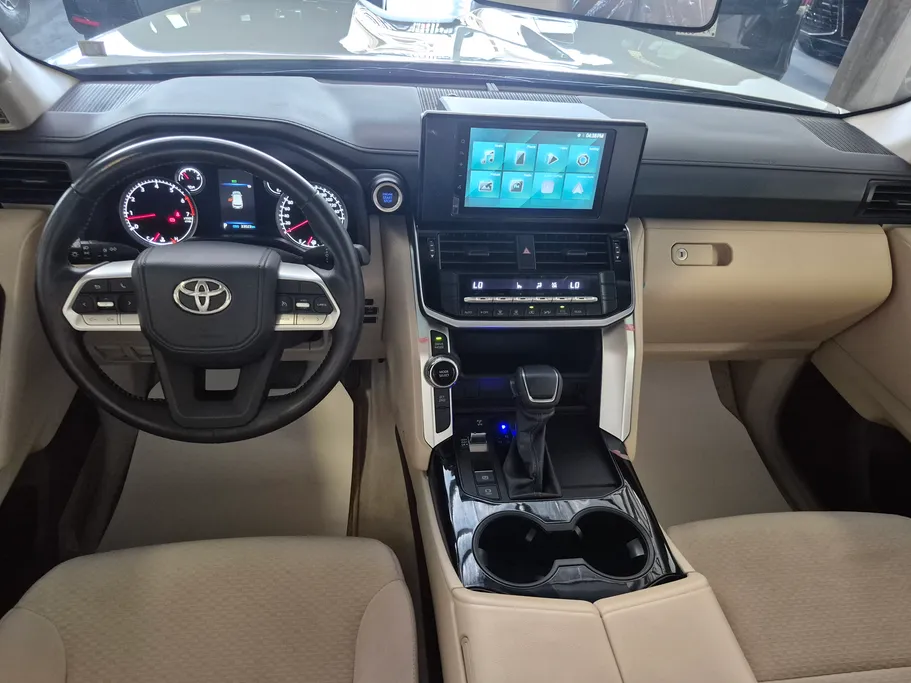 2024 Toyota Land Cruiser GXR 