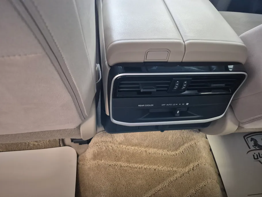 2024 Toyota Land Cruiser GXR 