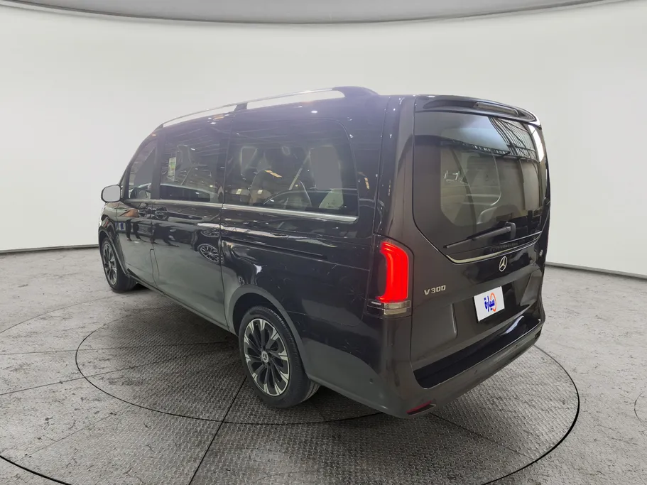 2025 Mercedes V300  