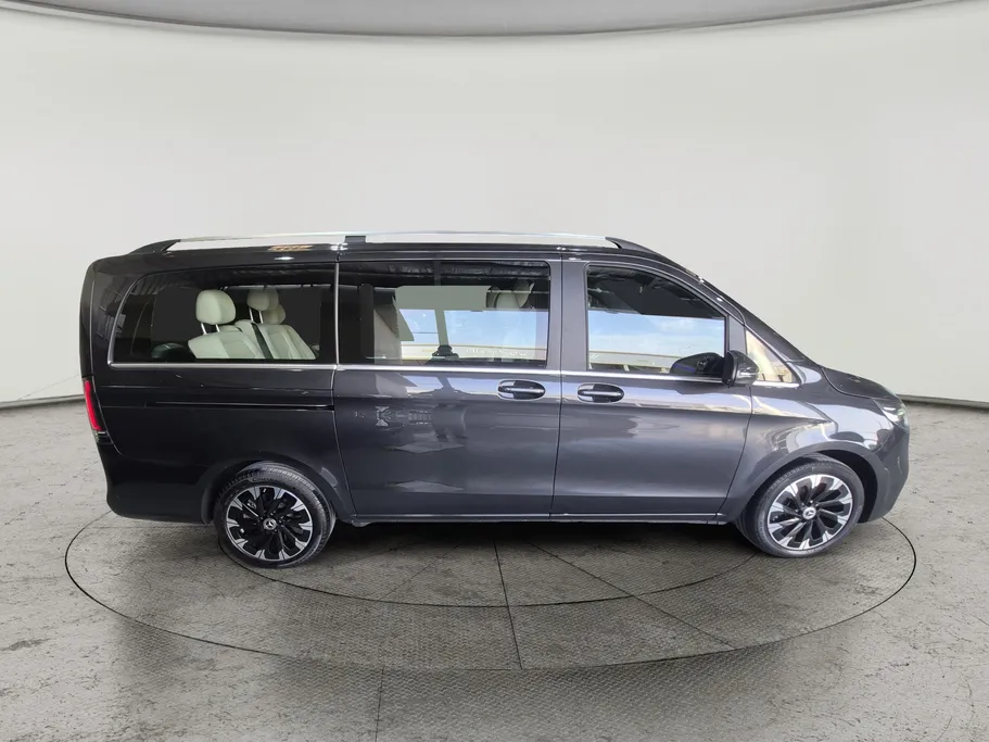 2025 Mercedes V300  