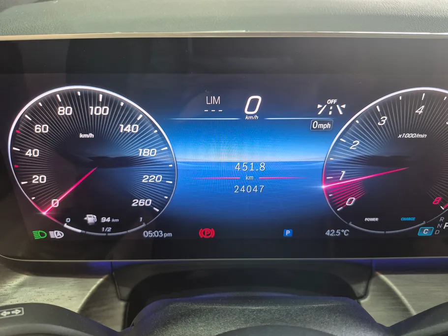 2025 Mercedes V300  