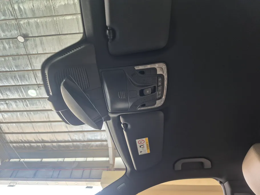 2025 Mercedes V300  