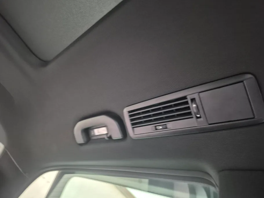 2025 Mercedes V300  