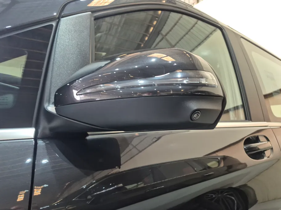 2025 Mercedes V300  