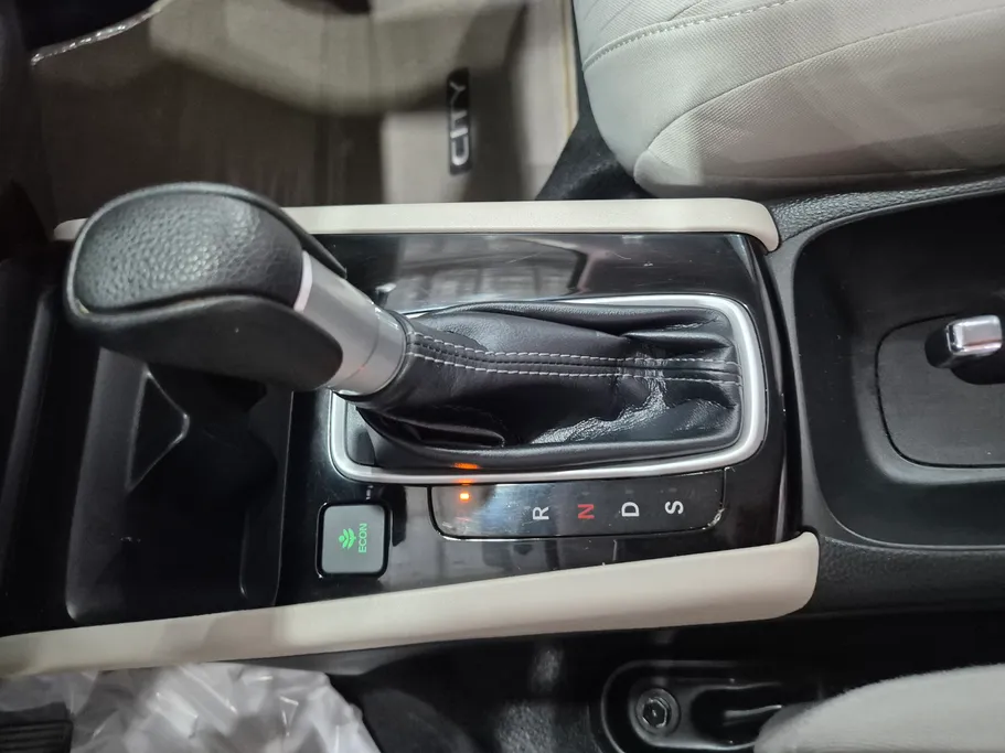 2024 Honda City LX Sport 