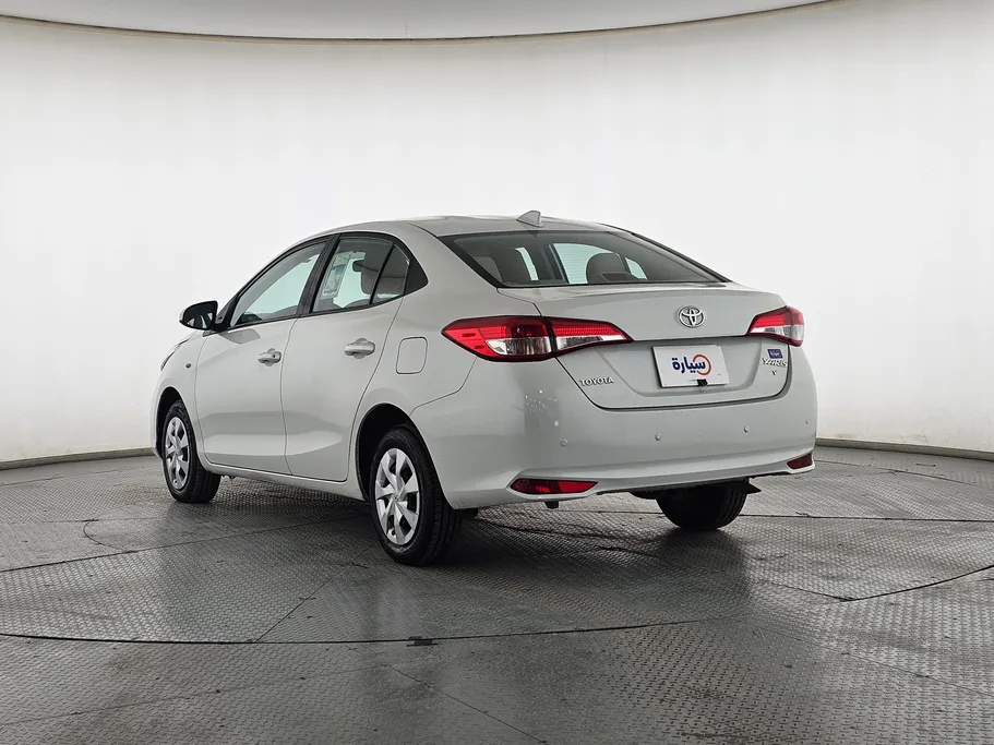 2022 Toyota Yaris  Y 