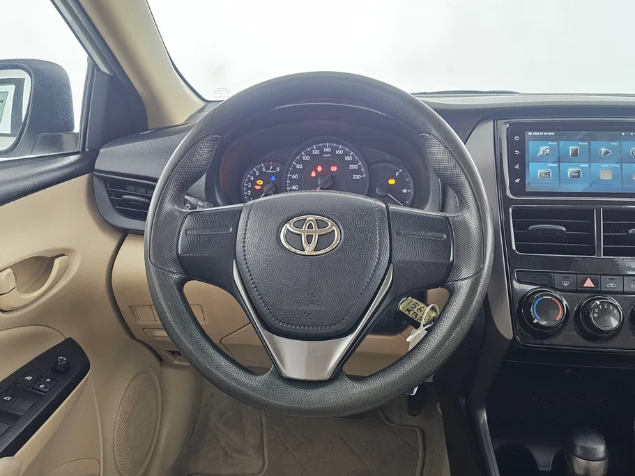 2022 Toyota Yaris  Y 