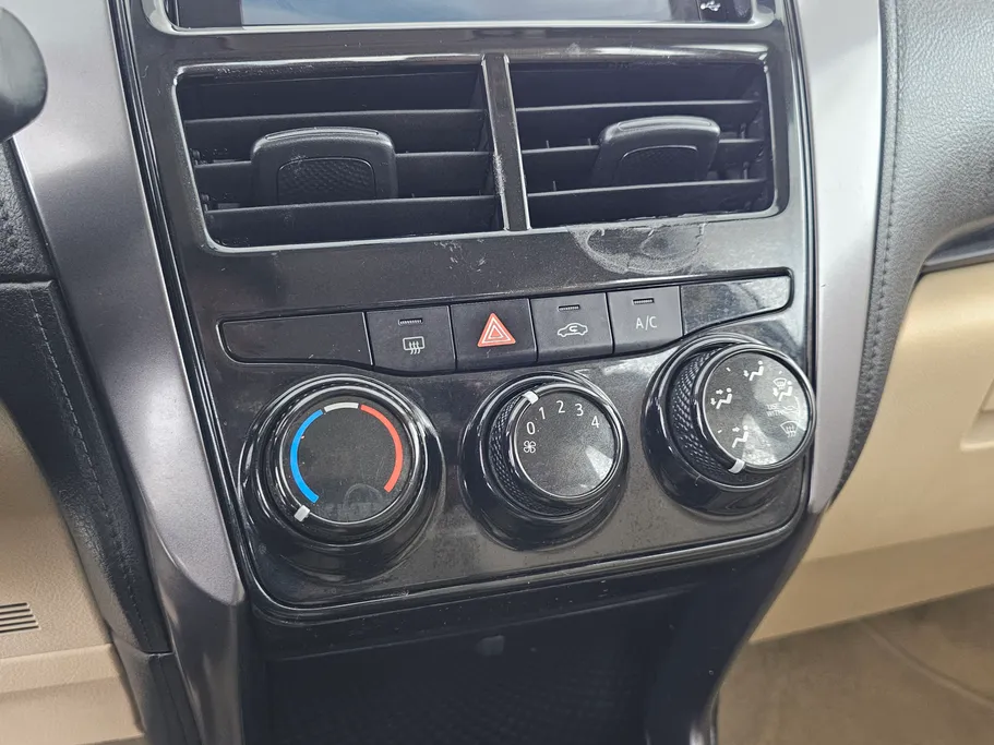 2022 Toyota Yaris  Y 