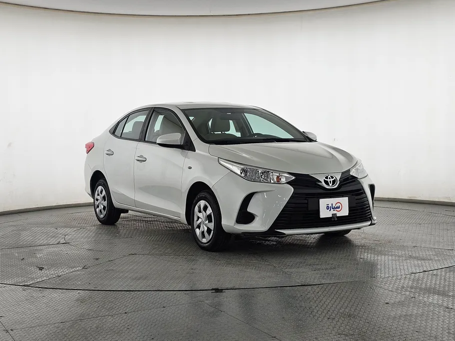 2022 Toyota Yaris  Y 