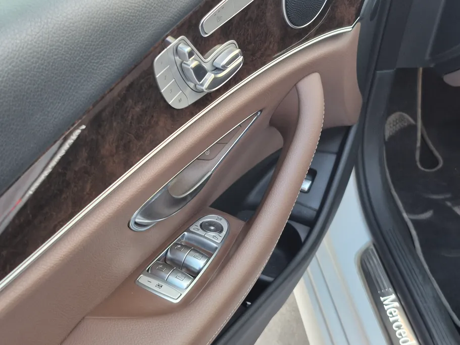 2023 Mercedes E 200 