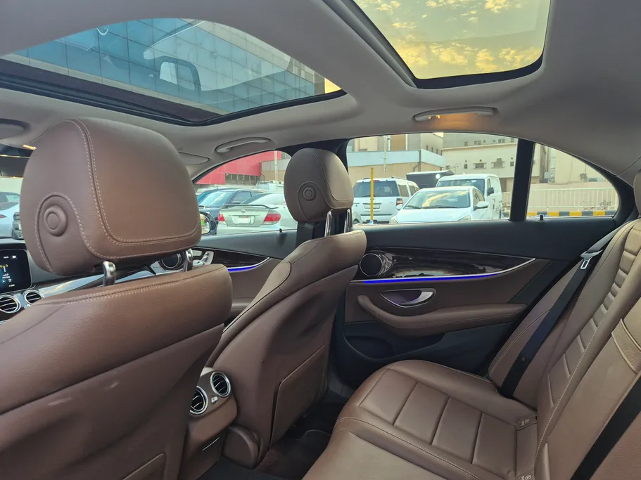 2023 Mercedes E 200 