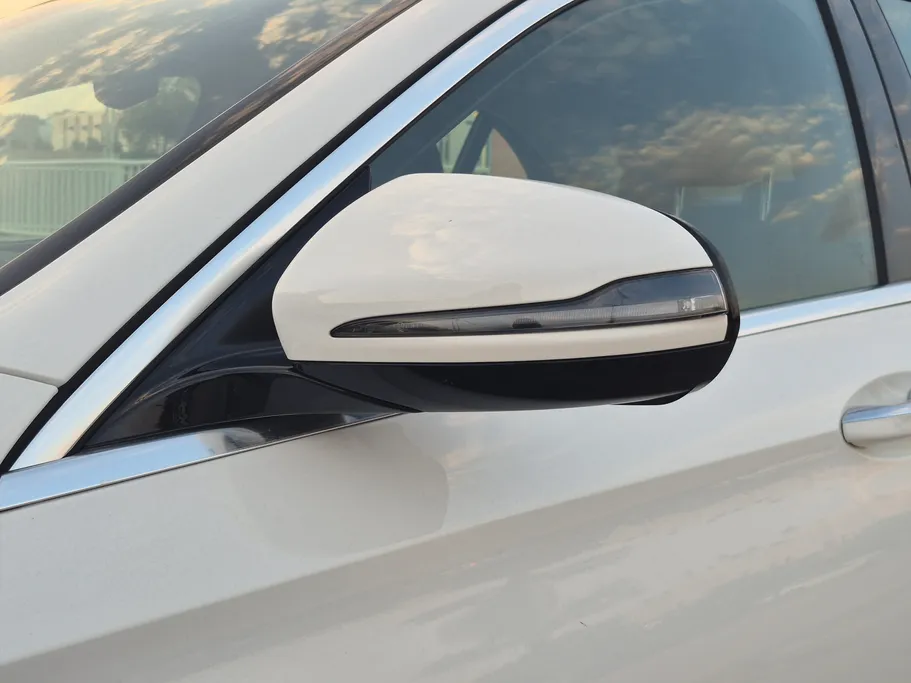 2023 Mercedes E 200 