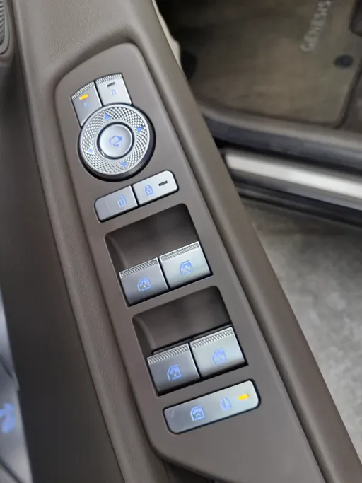 2023 Genesis GV80 Royal 