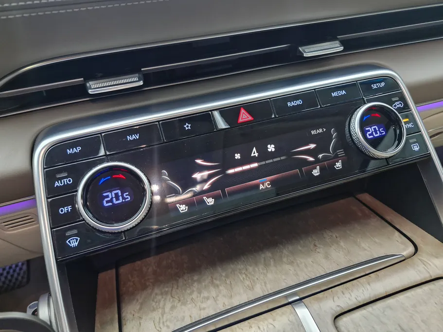 2023 Genesis GV80 Royal 
