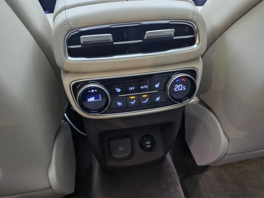 2023 Genesis GV80 Royal 