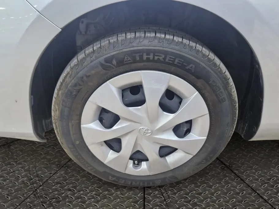 2021 Toyota Yaris  Y 