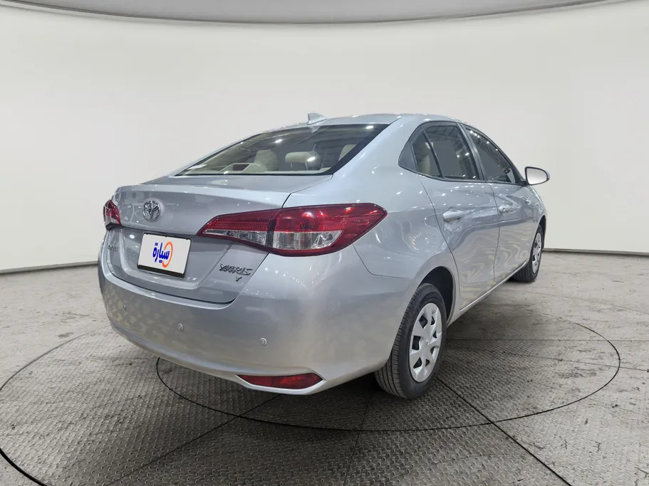 2021 Toyota Yaris  Y 