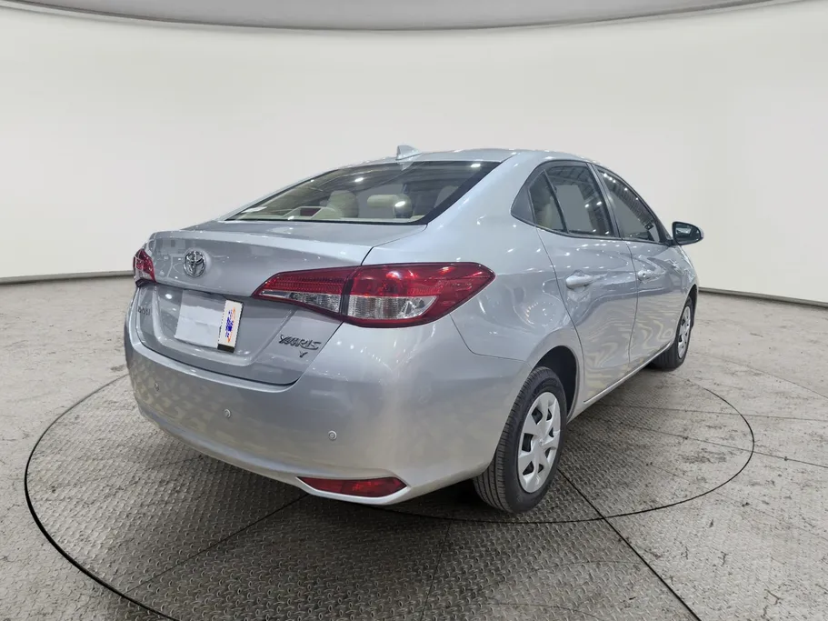 2021 Toyota Yaris  Y 