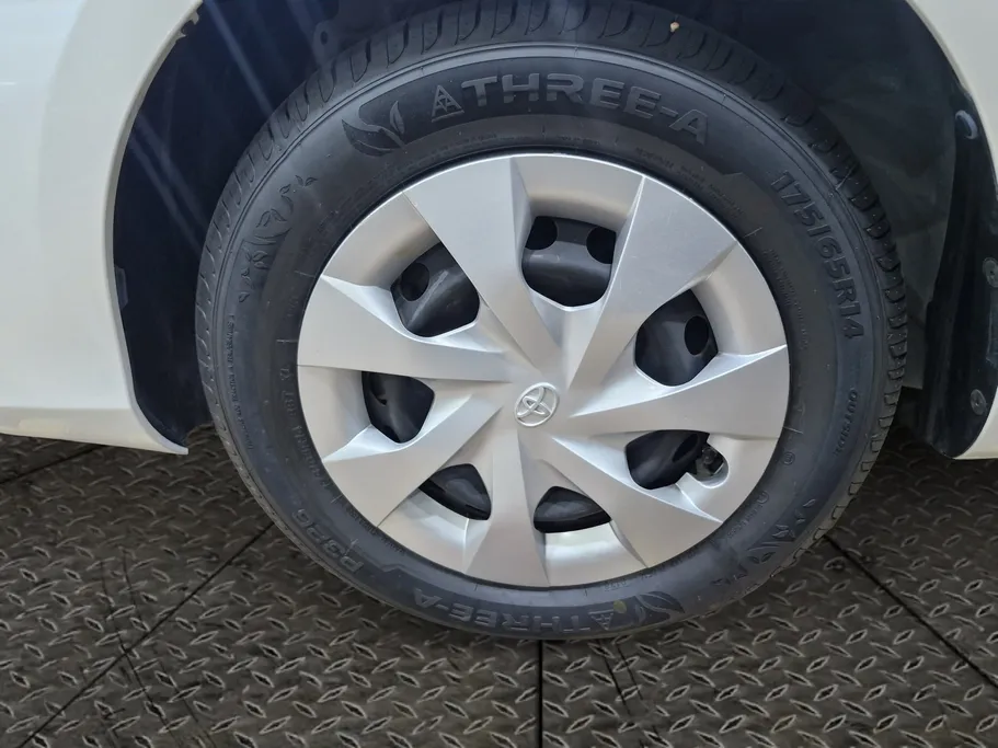 2021 Toyota Yaris  Y 