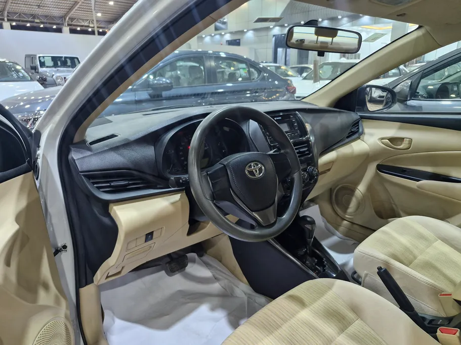 2021 Toyota Yaris  Y 
