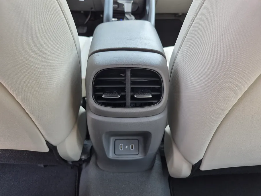 2024 Hyundai Elantra Smart 