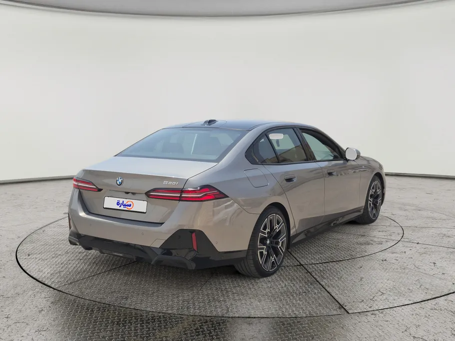 2026 BMW 5 Series 520i 