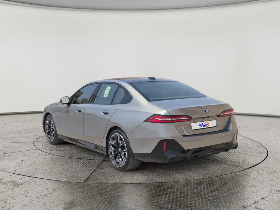 2026 BMW 5 Series 520i 