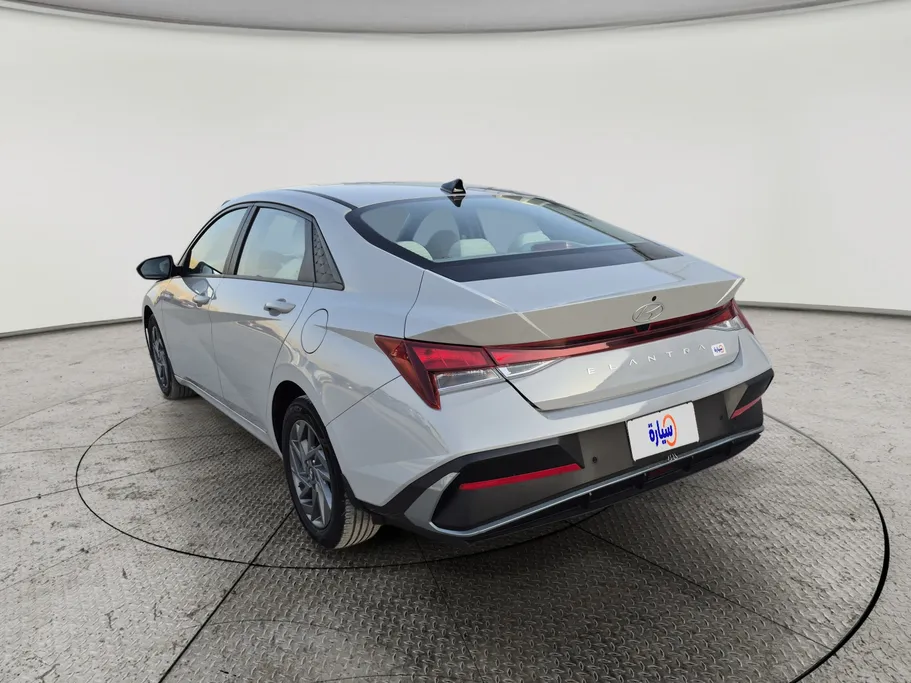 2024 Hyundai Elantra Smart 