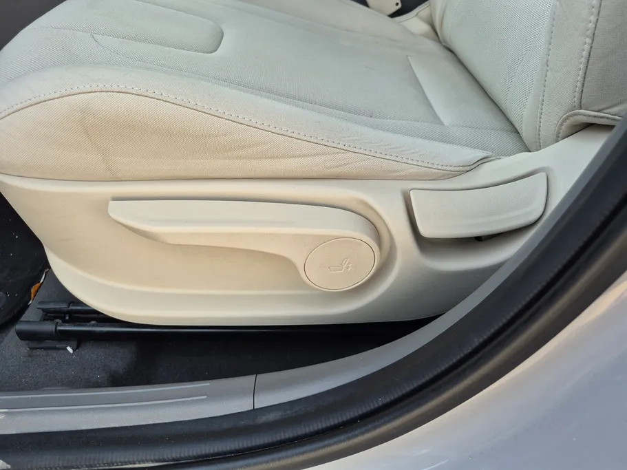 2024 Hyundai Elantra Smart 