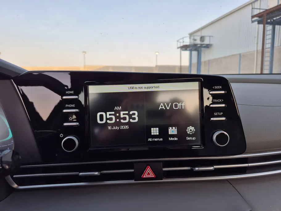 2024 Hyundai Elantra Smart 