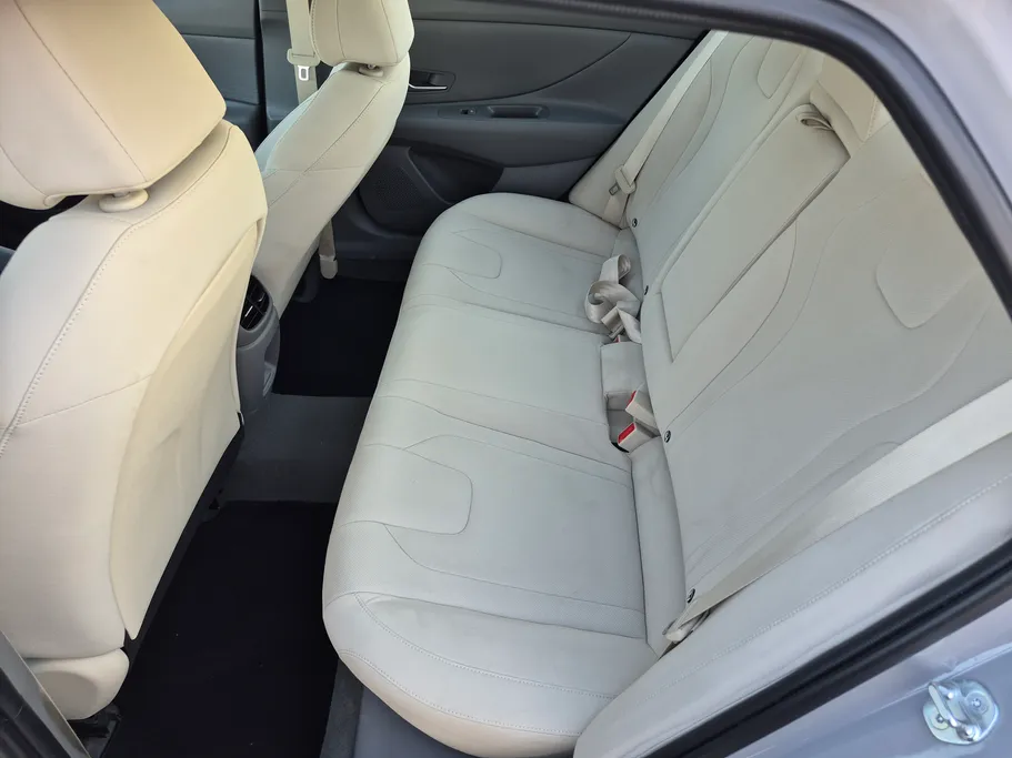 2024 Hyundai Elantra Smart 