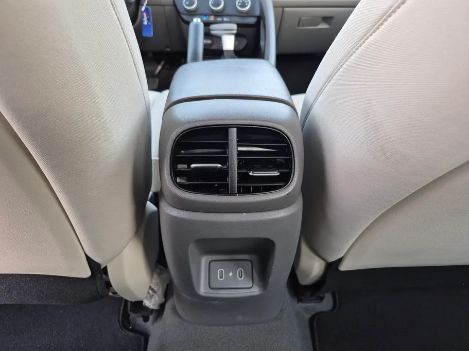 2024 Hyundai Elantra Smart 